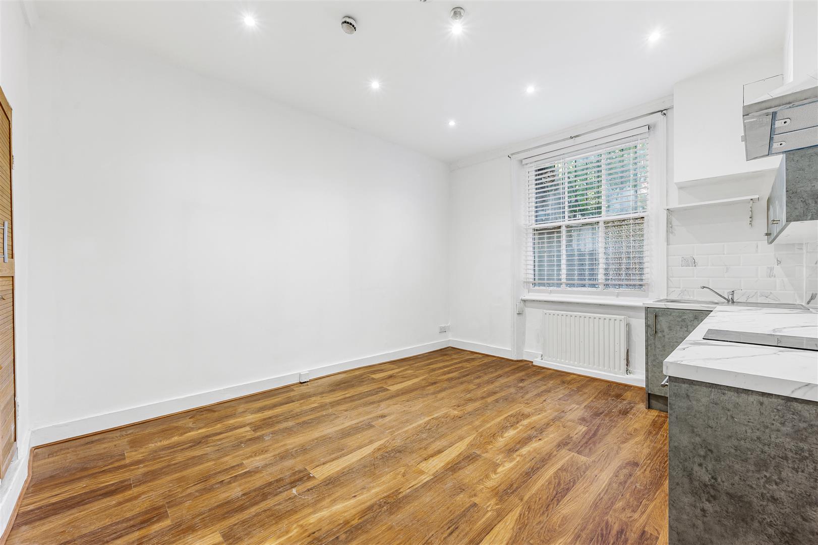 West Cromwell Road, Earls Court 4